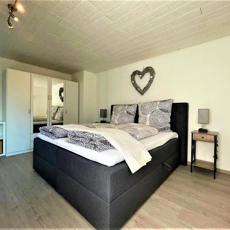 Appartamento Traumhafter Moselblick, Garten & Lounge, Boxspringbett, Top Lage Bullay Esterno foto